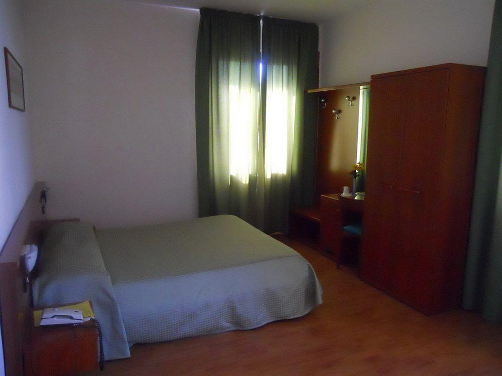 Hotel Traghetto Civitavecchia Exteriér fotografie