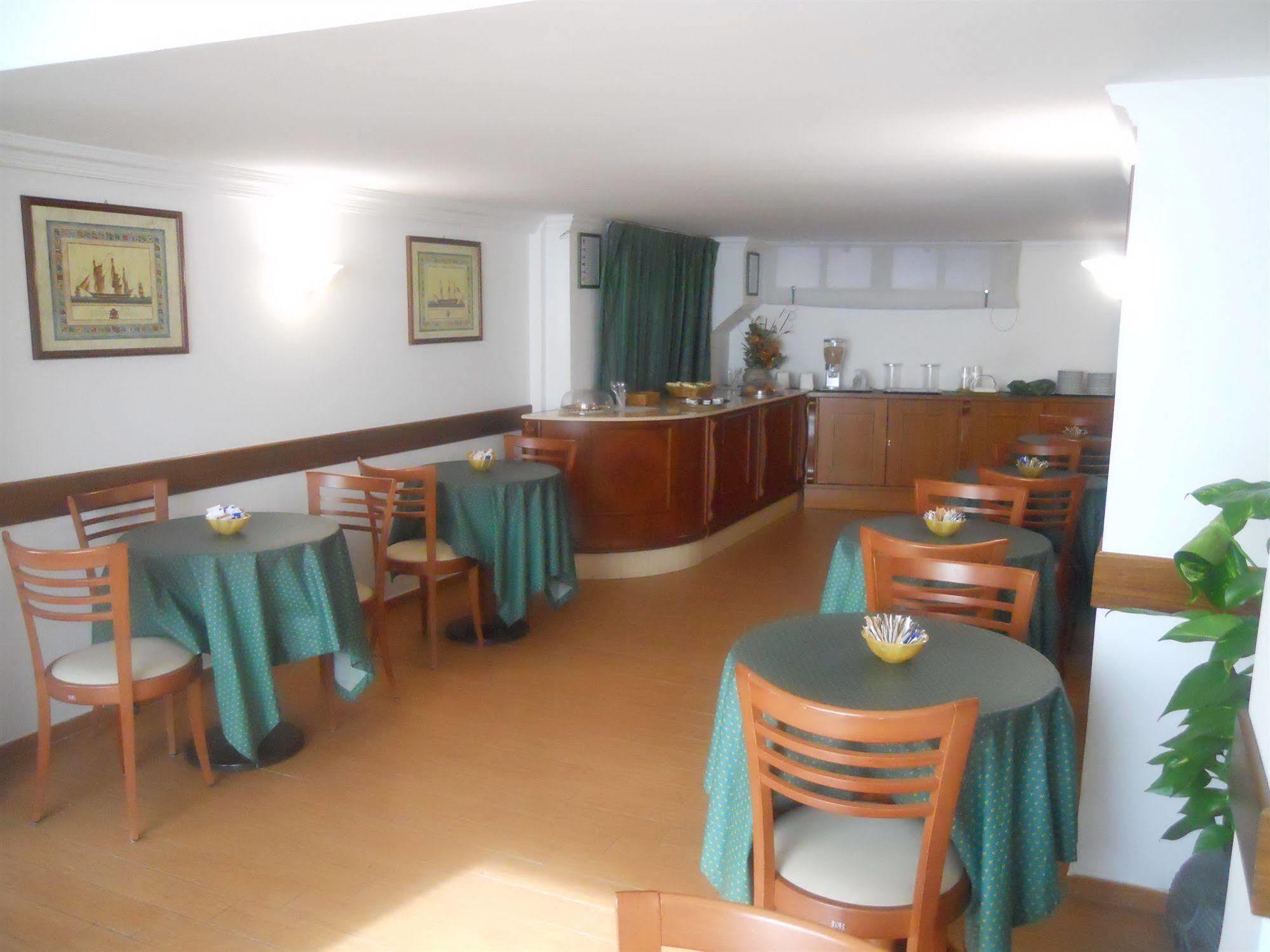 Hotel Traghetto Civitavecchia Exteriér fotografie